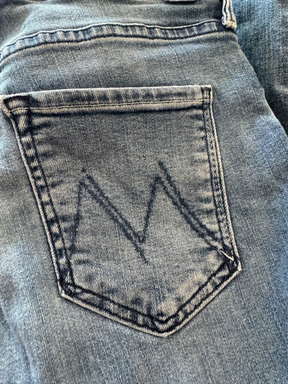 MOTHER Cropped Ankle Jeans in Faded Blue - Picture 10 of 11